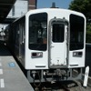 土佐くろしお鉄道は、中村線、宿毛線、ごめん・なはり線とも運行を見合わせている。写真はごめん・なはり線で運用されている9640形。