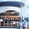 DISCOVER YOUR CROWN.キャンペーンの屋外広告