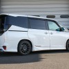 テインRX1装着車：トヨタ・ヴォクシー