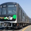 30000A系のエクステリア。床面高さを近年の新造車と同様40mm下げ、ホームとの段差を解消している。