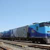 JR貨物の「スーパーレールカーゴ」こと、M250系貨物電車。東海道新幹線の貨物列車はこの形に近い10両編成が構想されていた。M250系は16両編成だ。