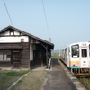終日運休が続く山形鉄道フラワー長井線。