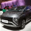 3列シートのMPV、スターゲイザー。左右いっぱいに広がるデイライトが個性的だ