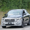 メルセデスAMG GLA35 改良新型プロトタイプ（スクープ写真）