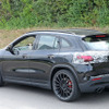 メルセデスAMG GLA35 改良新型プロトタイプ（スクープ写真）