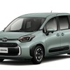 トヨタ・シエンタZ（ハイブリッド・2WD・7人乗り、アーバンカーキ、オプション装着車）
