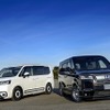 ホンダ ステップワゴン（純正アクセサリー装着車）、エア（左）とスパーダ（右）