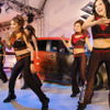 【東京オートサロン09】写真蔵…スズキのダンスパフォーマンス