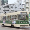 広島電鉄宇品線を走る700形。