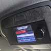 ヘリックスのダイレクターはオーバーヘッドにブラケットをワンオフして取り付けられる。操作性＆視認性に加えカスタム要素も満点。