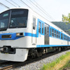 新たにふかや花園駅に停車する『急行秩父路』。現在は急行料金不要で利用できる。