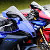 ホンダ CBR1000RR-Rとヤマハ YZF-R1