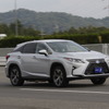 前後左右の駆動力分配を可能とする車両運動制御ユニットが搭載されたレクサス『RX』の試作車