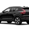 ボルボ XC40 アルティメット B4 AWD ダークエディション