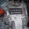 パワーコントロールユニットには日産のシリーズハイブリッドシステム「e-POWER」の文字が。