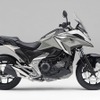 ホンダ NC750X（パールディープマッドグレー）