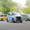 三菱eKクロスEV（中央）