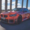 BMW M2 新型の「Mパフォーマンスパーツ」装着車