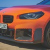 BMW M2 新型の「Mパフォーマンスパーツ」装着車