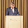 開会のあいさつをするヤン・ヤンボン氏