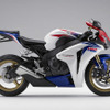 ホンダ CBR1000RR に電子制御式コンバインドABS搭載モデル