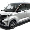日産サクラ：ホワイトパール/チタニウムグレーの2トーン