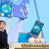 低学年の部の『うちゅうみみず スペースワームくん』を発表した南遥紀さん。
