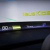 次世代ヘッドアップディスプレイが組み込まれたBMWの新型EVのインテリア