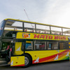 2階建てオープンバス「'O Sola mio（オー・ソラ・ミオ）」も待機中。