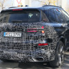 BMW X5 改良新型に設定されるPHEVモデルのプロトタイプ（スクープ写真）
