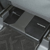 「パワードサブウーファー」の設置例（カロッツェリア・TS-WH500A）。