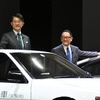 佐藤・次期社長（向かって左）と豊田・現社長（東京オートサロン2023）