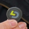 専用ICカードをステーションにかざして本人の認証を行う
