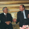 1998年、フランスのシラク大統領と会談する豊田社長