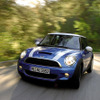 MINI 50台、東京都心を走る…ブランド生誕50周年記念