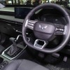 『アルヴェス』の運転席周り。コンパクトSUVとは思えない質感の高さが伝わってくる