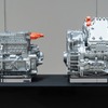 EV用の新開発電動パワートレイン「3-in-1」（左）とe-POWER用の「5-in-1」