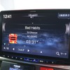 ヘッドユニットにはアルパインの大画面ナビであるフローティングBIG Xを用いる。実用面や映像面でのメリットも大き