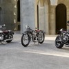 左からBMW R18 100 Years、R32、R nineT 100 Years