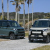 三菱 デリカミニ。右はディーラーオプション アクティブトーンスタイル装着車
