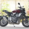 ホンダ CB1000R。無機質な水冷エンジンを見せるデザインにするため、一部を切削してアレンジ