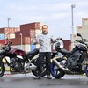 ホンダ CB1000R、ヤマハ MT-10 SPと筆者（小川勤氏）
