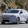 新型「アヴァンタイム」の可能性があるルノーの新型クーペSUVプロトタイプ（スクープ写真）