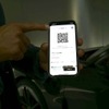 ハイパーチャージャーの利用時にはアプリに表示したQRコードをざして充電を開始する