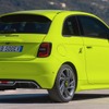 アバルト 500e の「ツーリズモ」