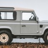 ランドローバー・クラシック・ディフェンダー・ワークス V8 アイラ・エディション