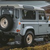 ランドローバー・クラシック・ディフェンダー・ワークス V8 アイラ・エディション