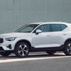 ボルボ XC40 アルティメットB4 AWD