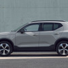 ボルボ XC40 アルティメットB4 AWD ダークエディション