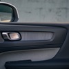 ボルボ XC40 アルティメットB4 AWD